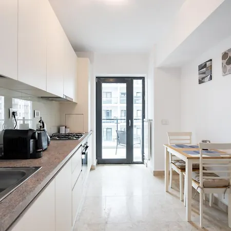 Apartment Skyline - Premium 1br In Timpuri Noi