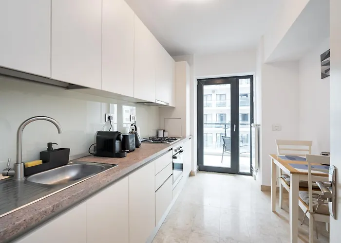 T83 Old Apartment