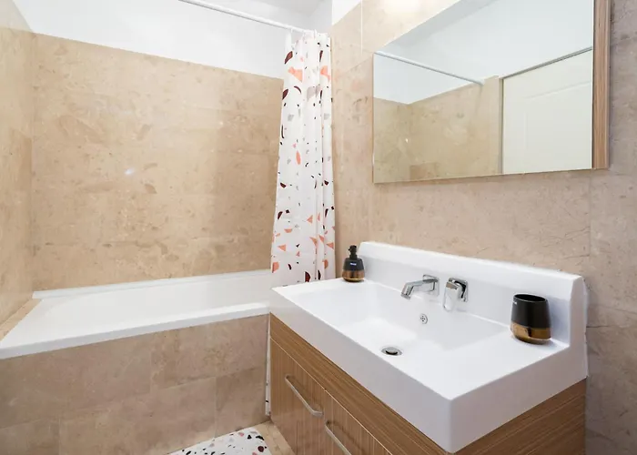 T83 Old * Bucureşti